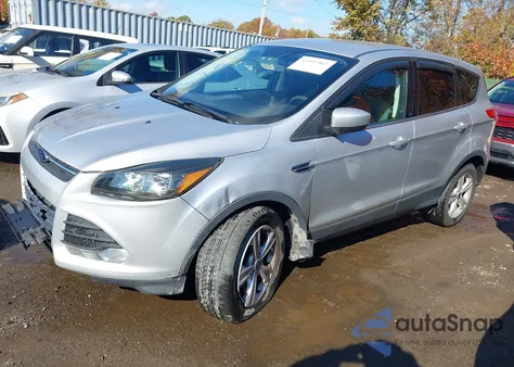 2015 Ford Escape Se z USA, uszkodzony, nr VIN 1FMCU0G7XFUB16811
